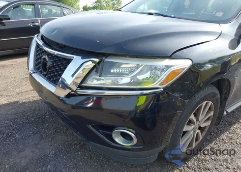 2015 Nissan Pathfinder S z USA, uszkodzony, nr VIN 5N1AR2MM1FC632074
